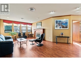 571 6 Street Ne Unit# 203. Salmon Arm, British Columbia