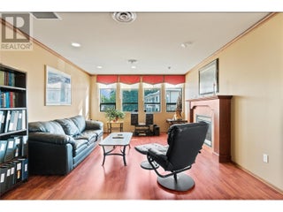 571 6 Street Ne Unit# 203. Salmon Arm, British Columbia