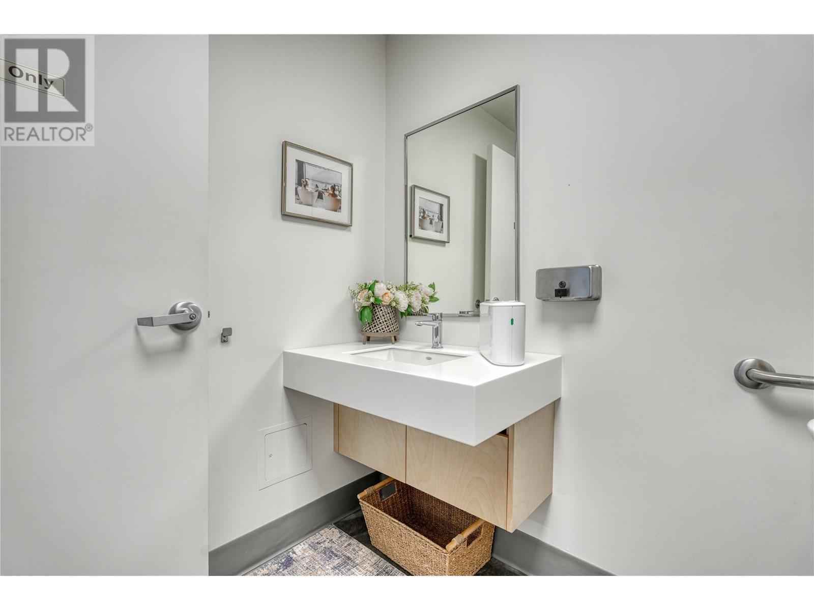 100 Enterprise Way Unit# 115. Oliver, British Columbia