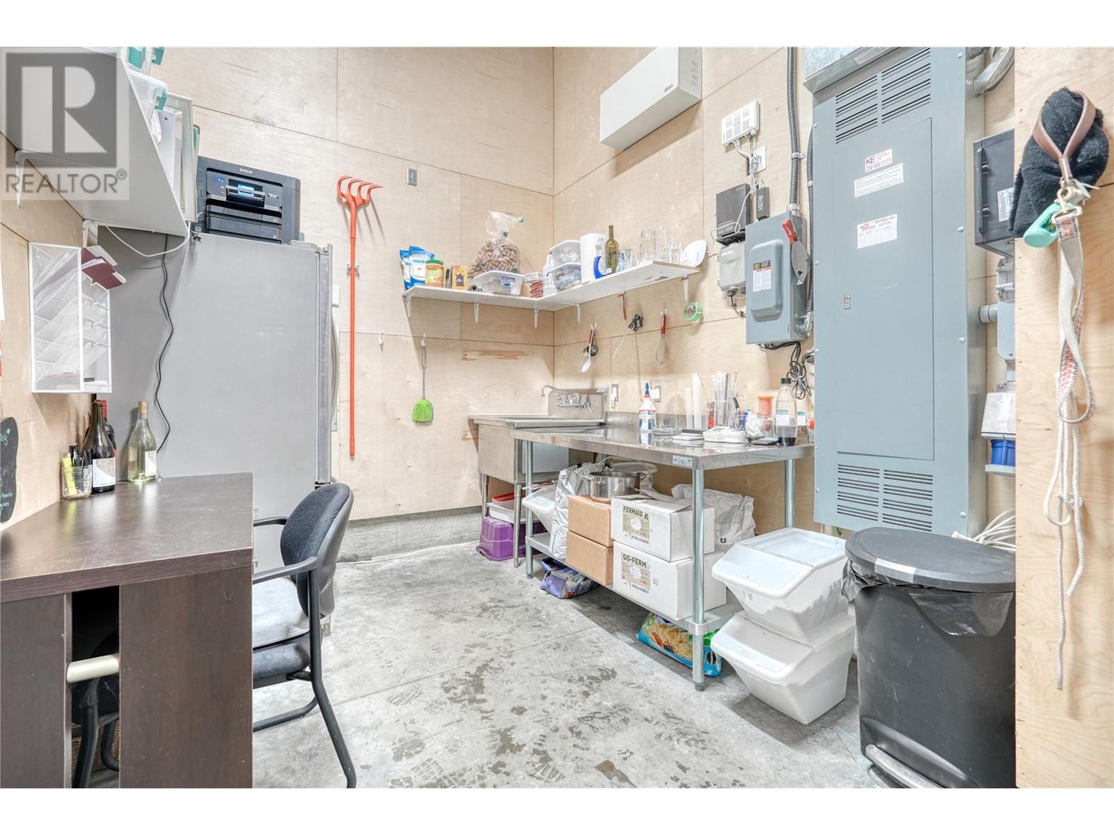 100 Enterprise Way Unit# 115. Oliver, British Columbia