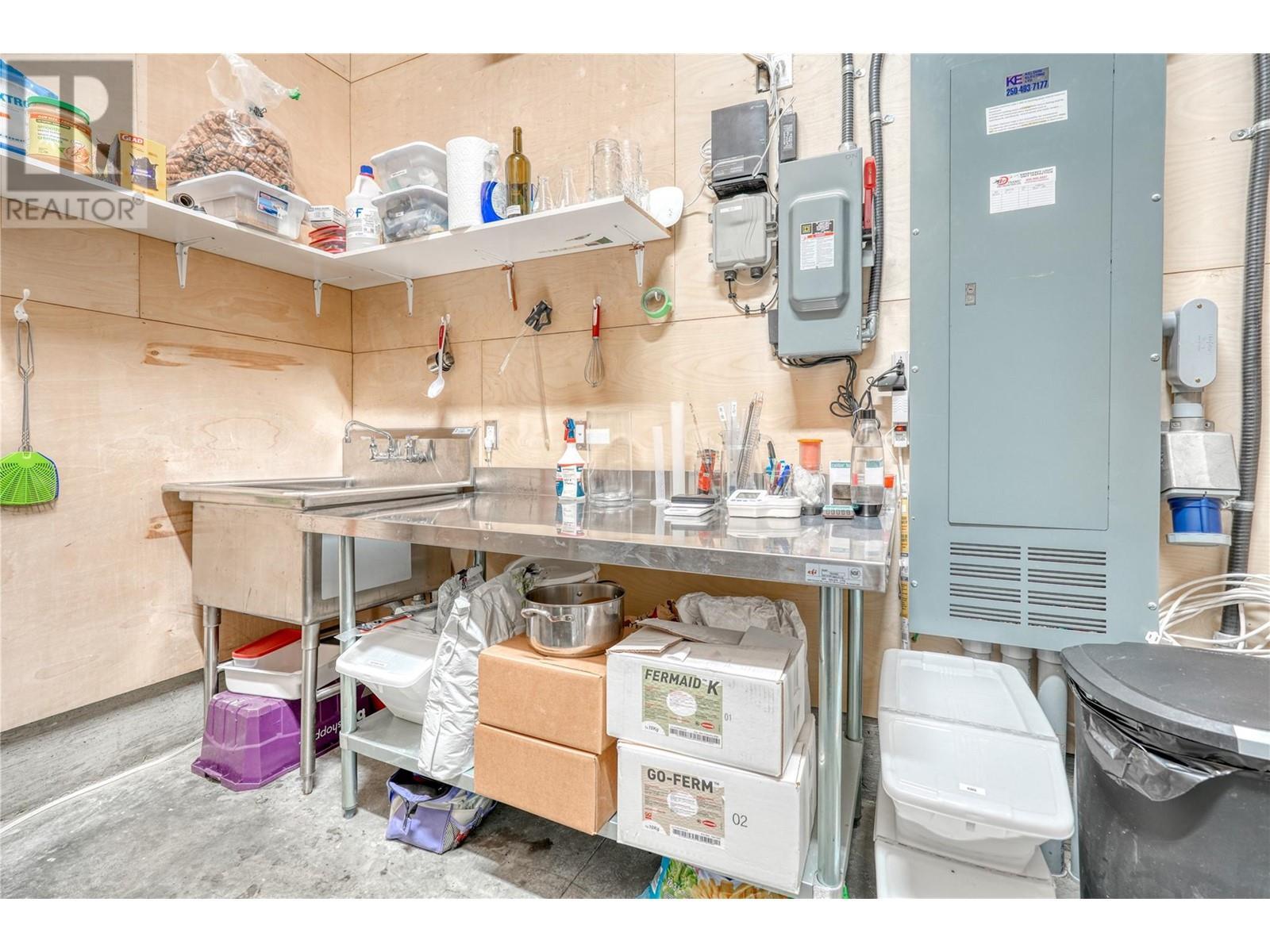 100 Enterprise Way Unit# 115. Oliver, British Columbia