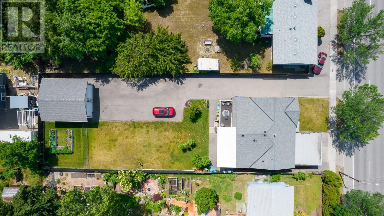 3029 Gordon Drive. Kelowna, British Columbia