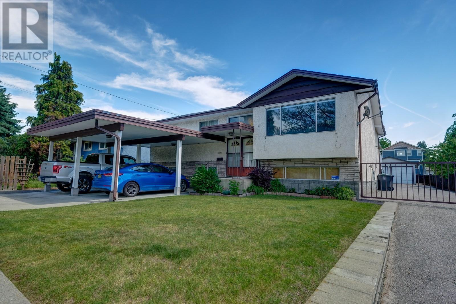 3029 Gordon Drive. Kelowna, British Columbia