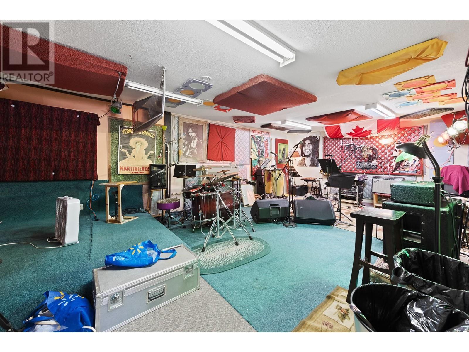 2472 Main Street. West Kelowna, British Columbia