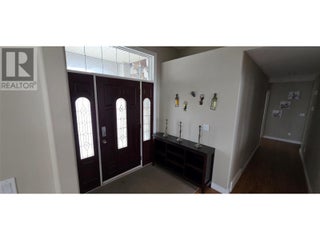 5078 Cousins Place. Peachland, British Columbia