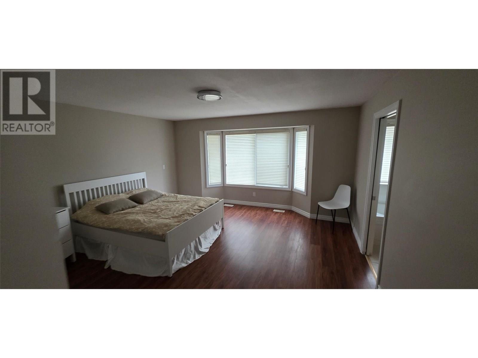 5078 Cousins Place. Peachland, British Columbia