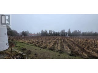 5078 Cousins Place. Peachland, British Columbia