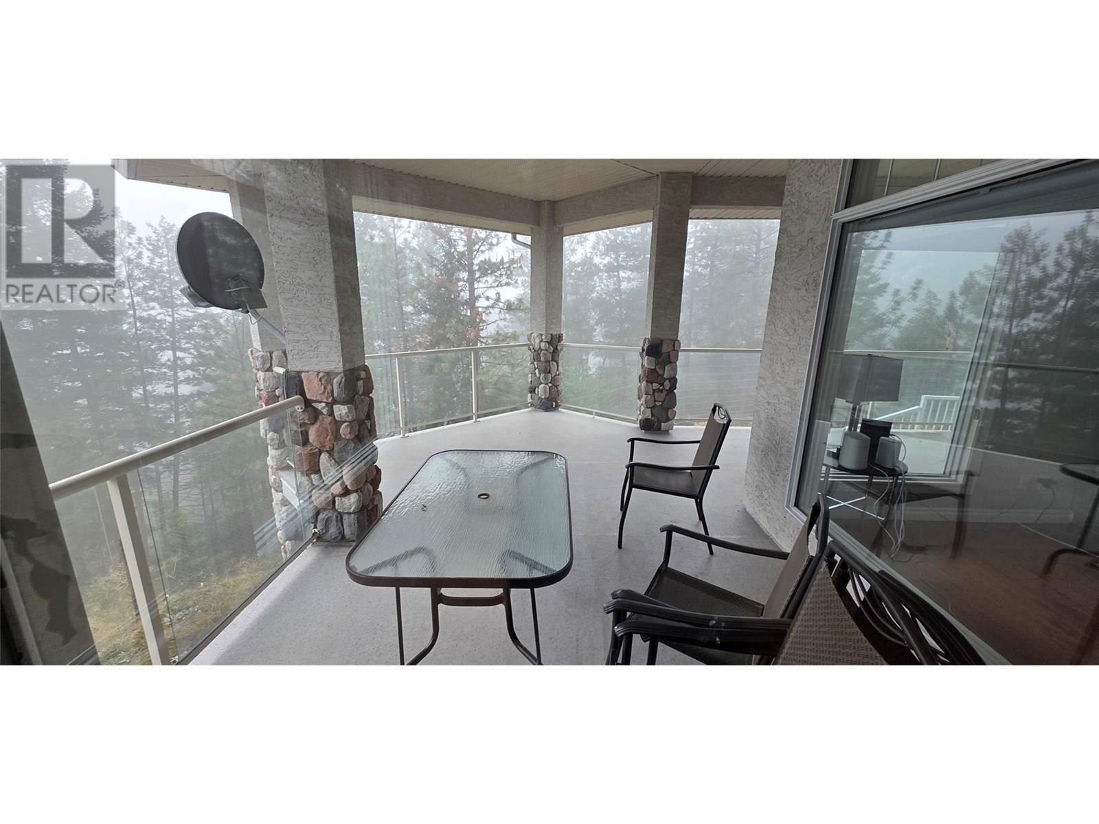 5078 Cousins Place. Peachland, British Columbia