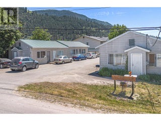 409 Shuswap Avenue. Chase, British Columbia