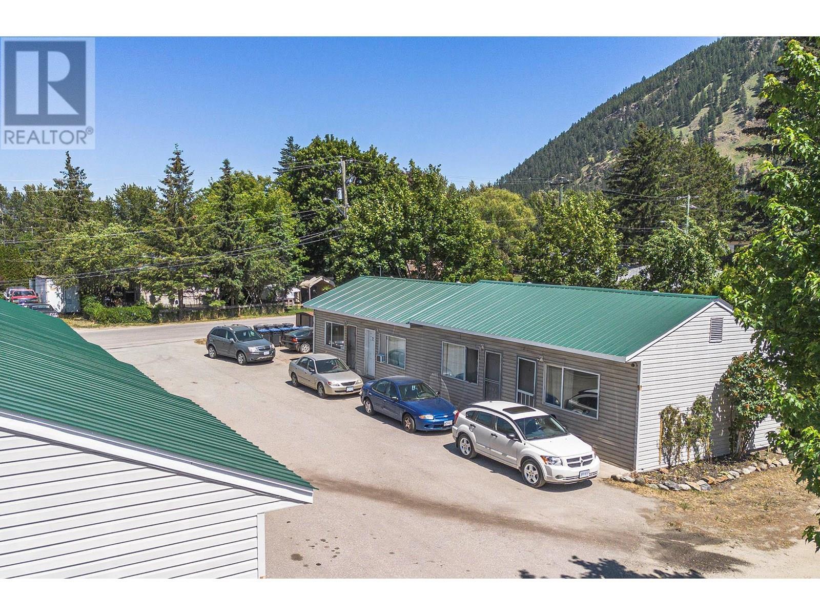 409 Shuswap Avenue. Chase, British Columbia