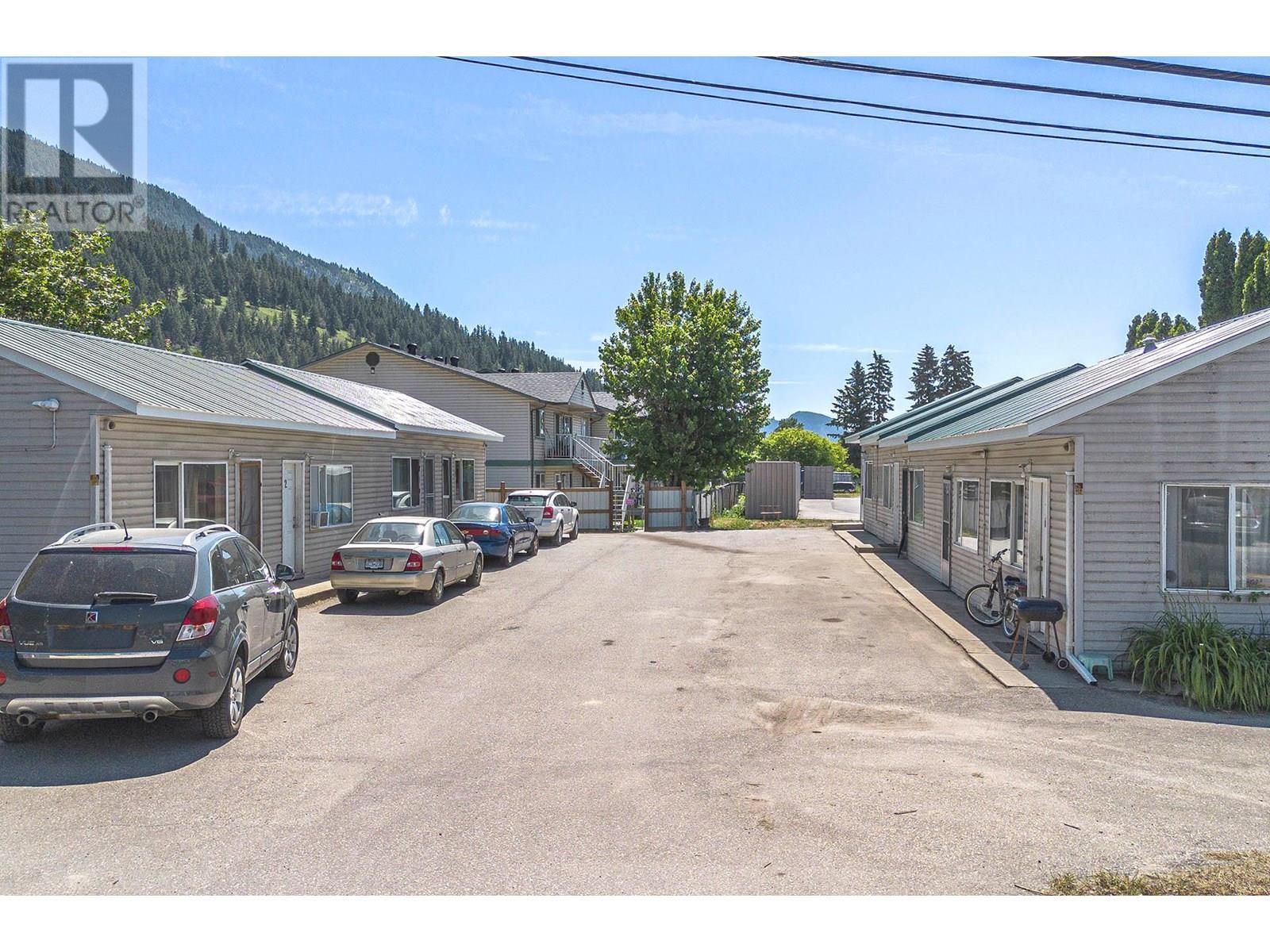 409 Shuswap Avenue. Chase, British Columbia