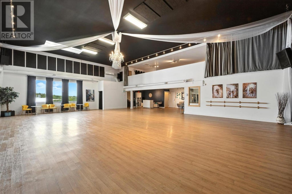 59 Mcquade Lake Crescent, Beechville