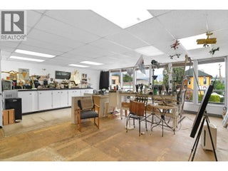 525 - 527 Lawrence Avenue. Kelowna, British Columbia