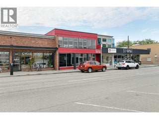 525 - 527 Lawrence Avenue. Kelowna, British Columbia
