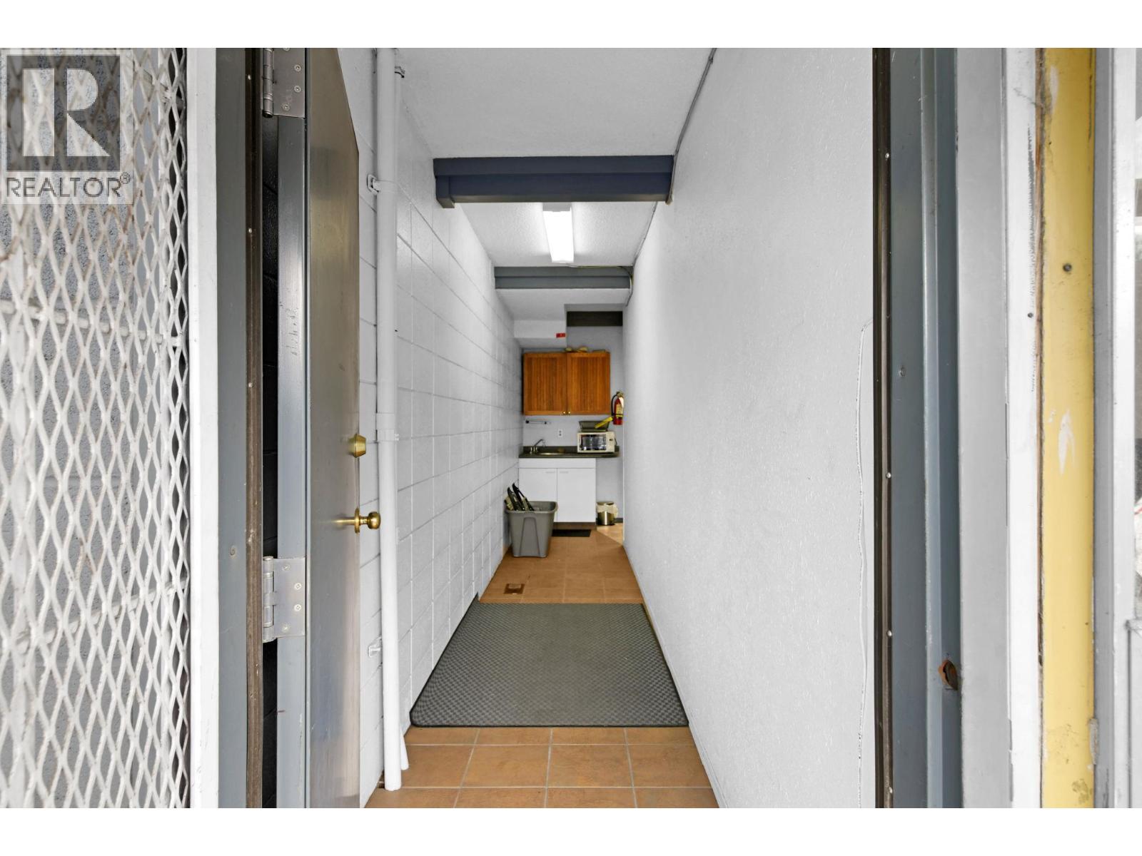 525 - 527 Lawrence Avenue. Kelowna, British Columbia