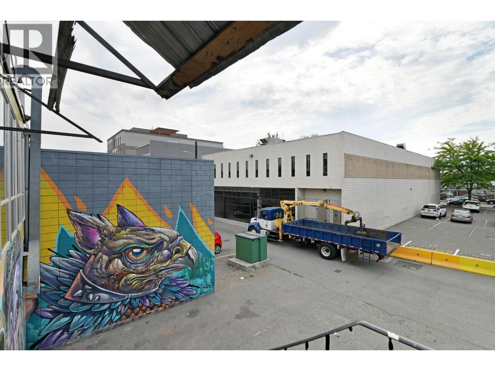 525 - 527 Lawrence Avenue. Kelowna, British Columbia