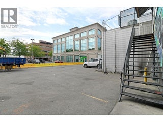 525 - 527 Lawrence Avenue. Kelowna, British Columbia