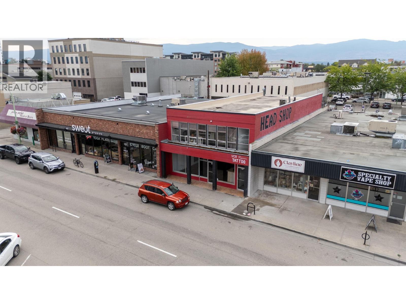 525 - 527 Lawrence Avenue. Kelowna, British Columbia
