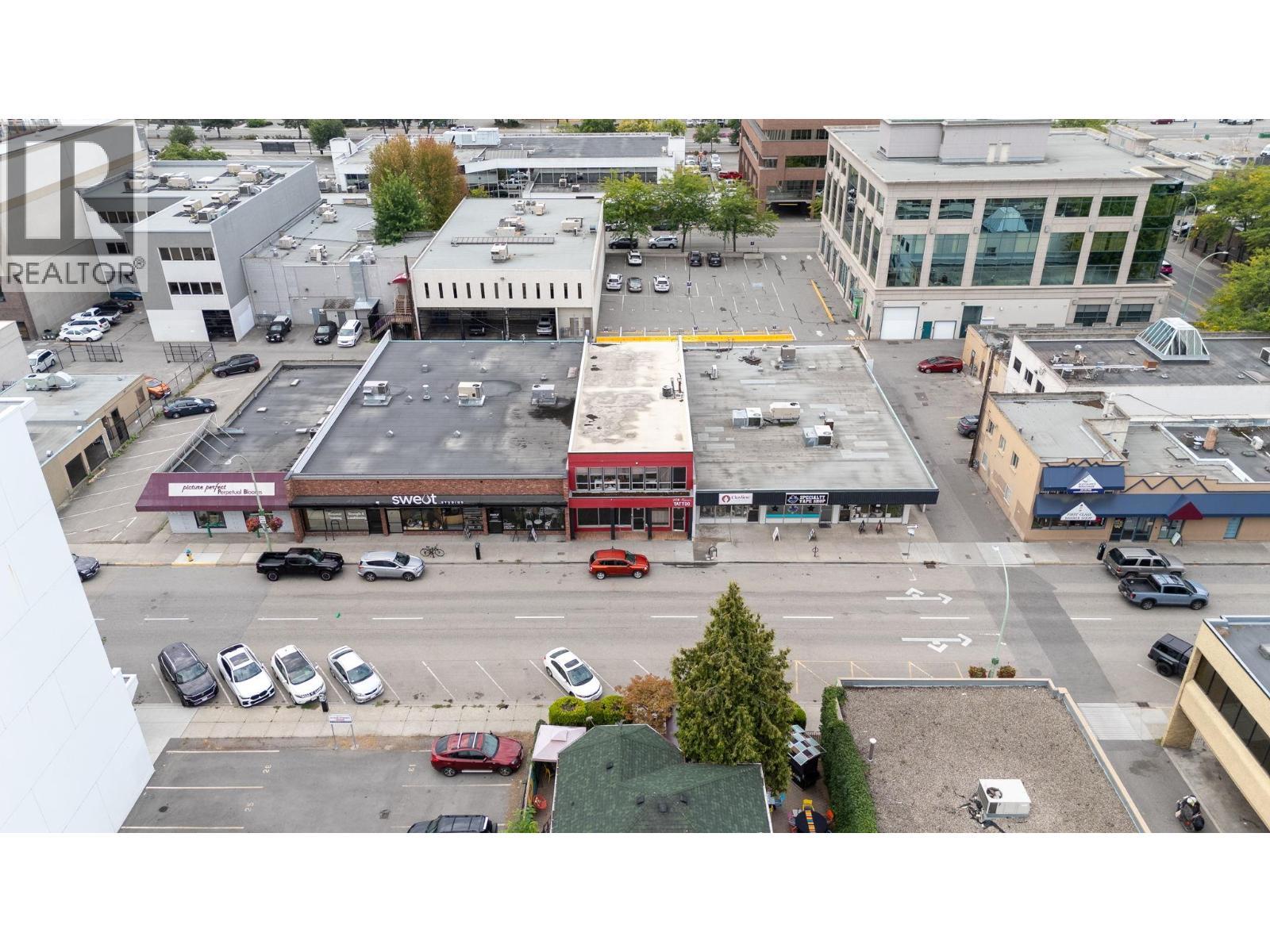 525 - 527 Lawrence Avenue. Kelowna, British Columbia