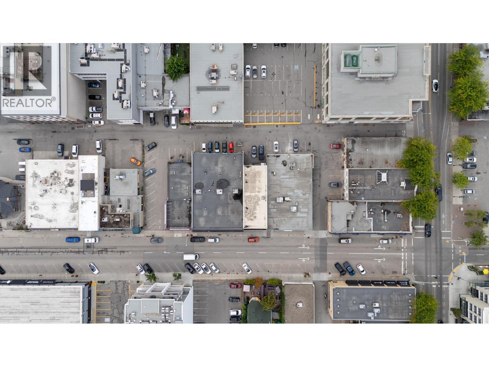 525 - 527 Lawrence Avenue. Kelowna, British Columbia