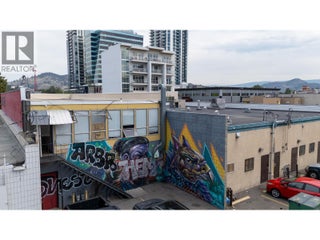 525 - 527 Lawrence Avenue. Kelowna, British Columbia