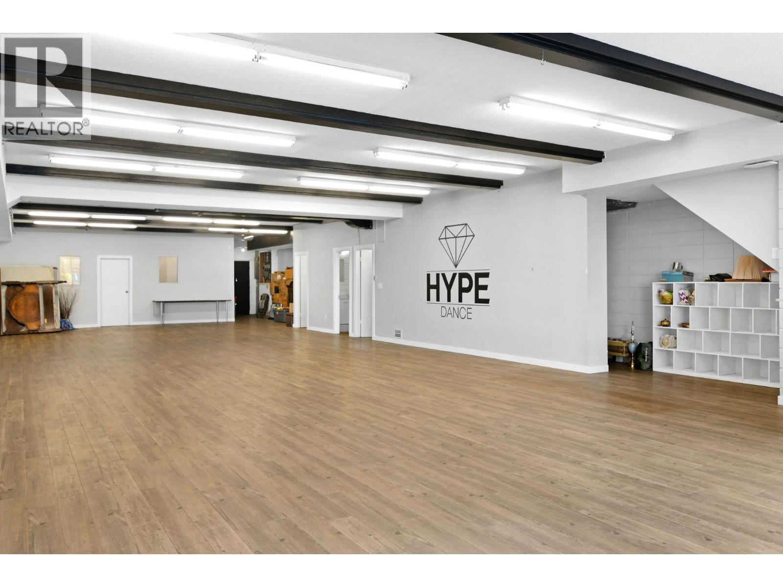 525 - 527 Lawrence Avenue. Kelowna, British Columbia