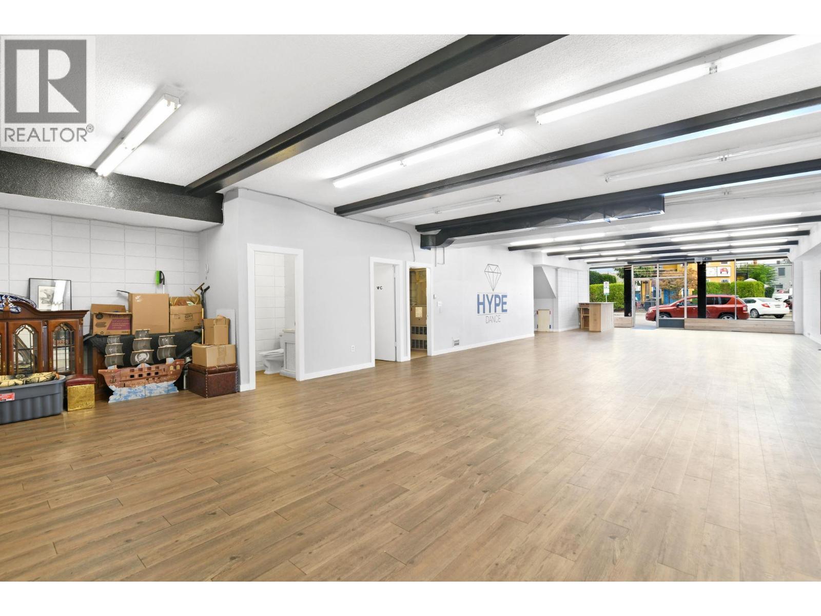 525 - 527 Lawrence Avenue. Kelowna, British Columbia