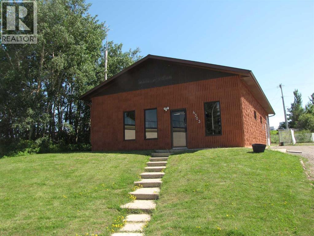 4303 And 4301 49 Street, Innisfail