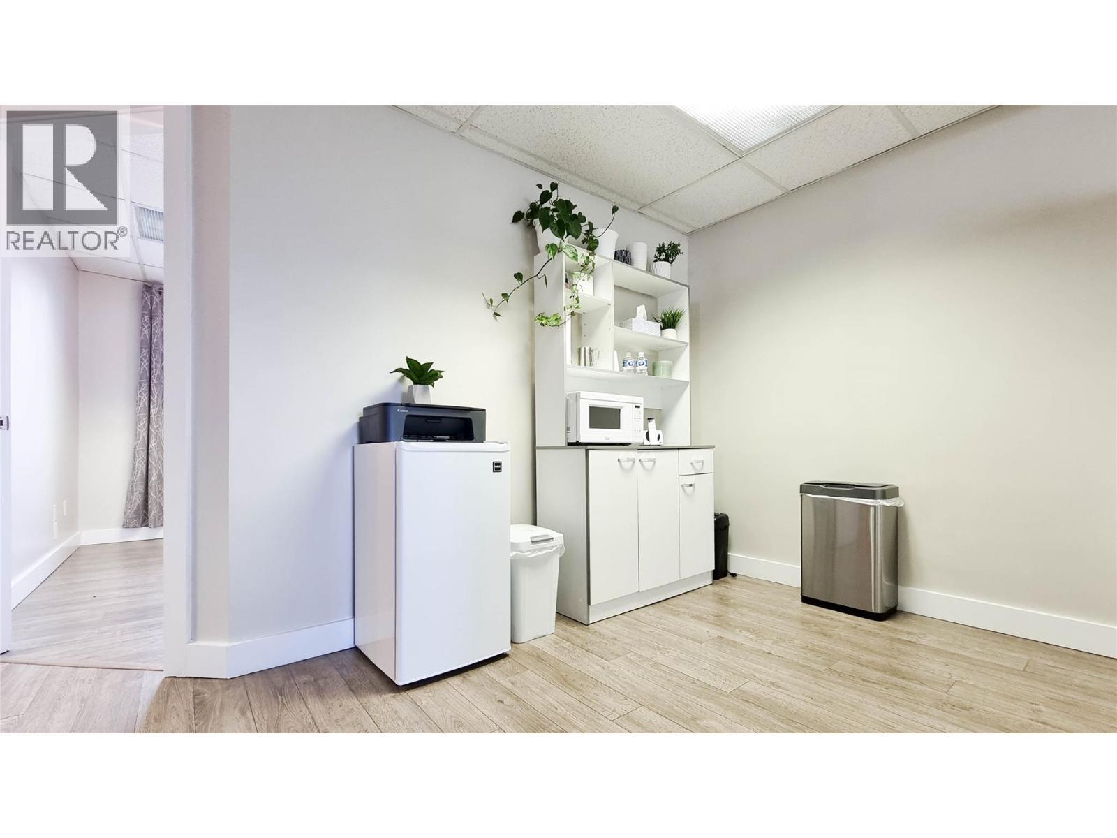 1607 Ellis Street. Kelowna, British Columbia