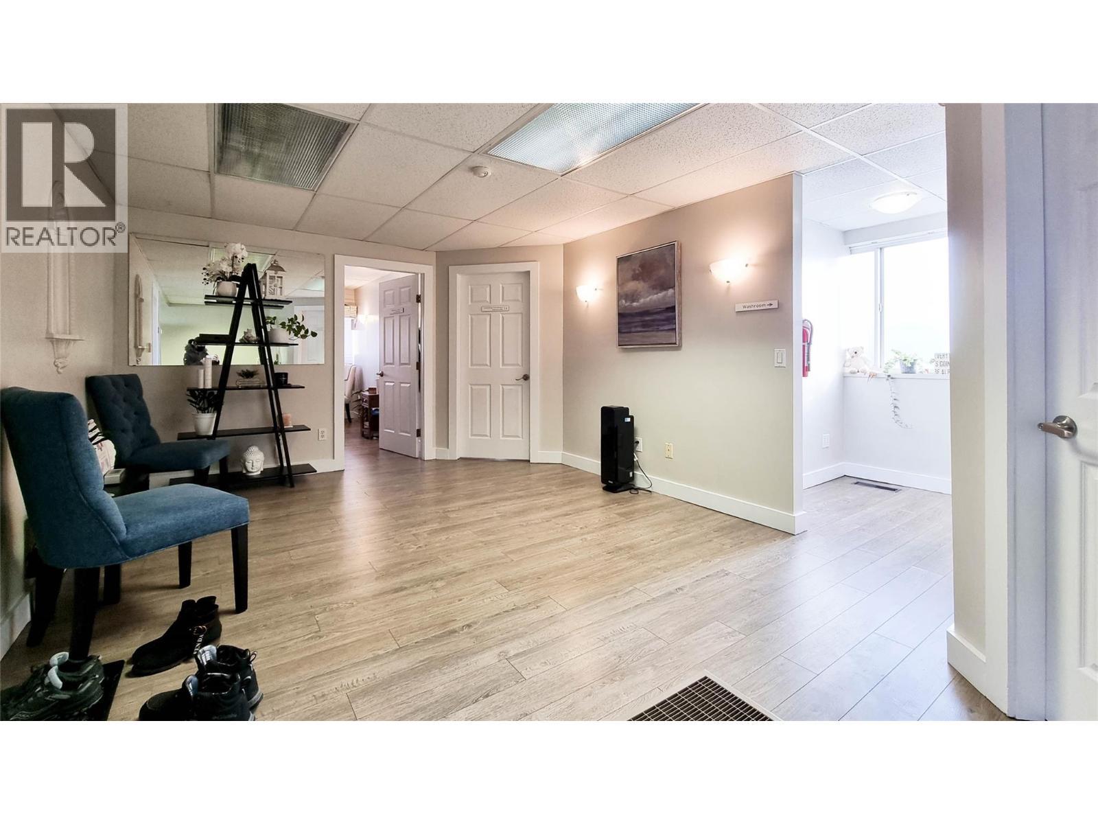 1607 Ellis Street. Kelowna, British Columbia