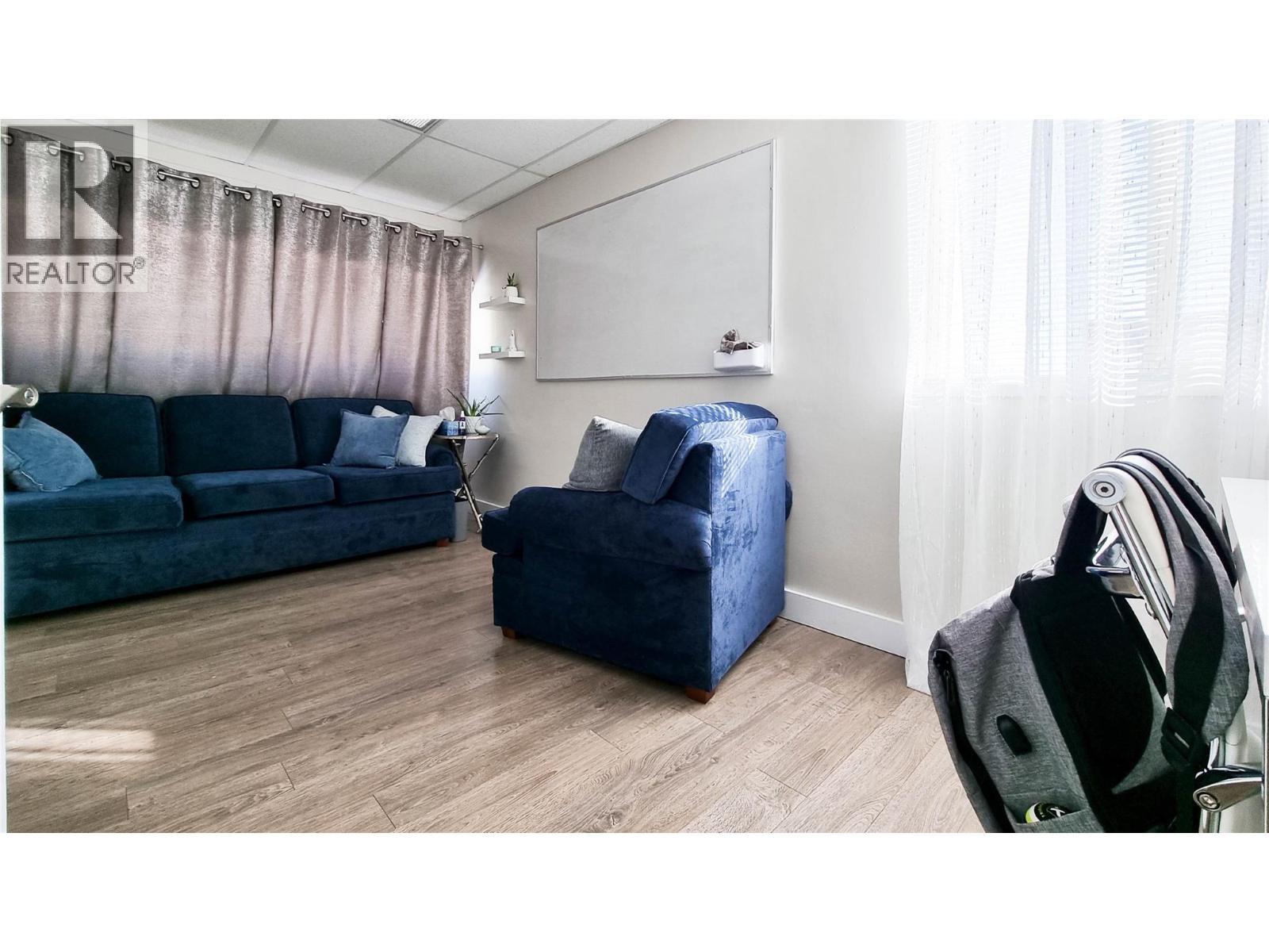 1607 Ellis Street. Kelowna, British Columbia