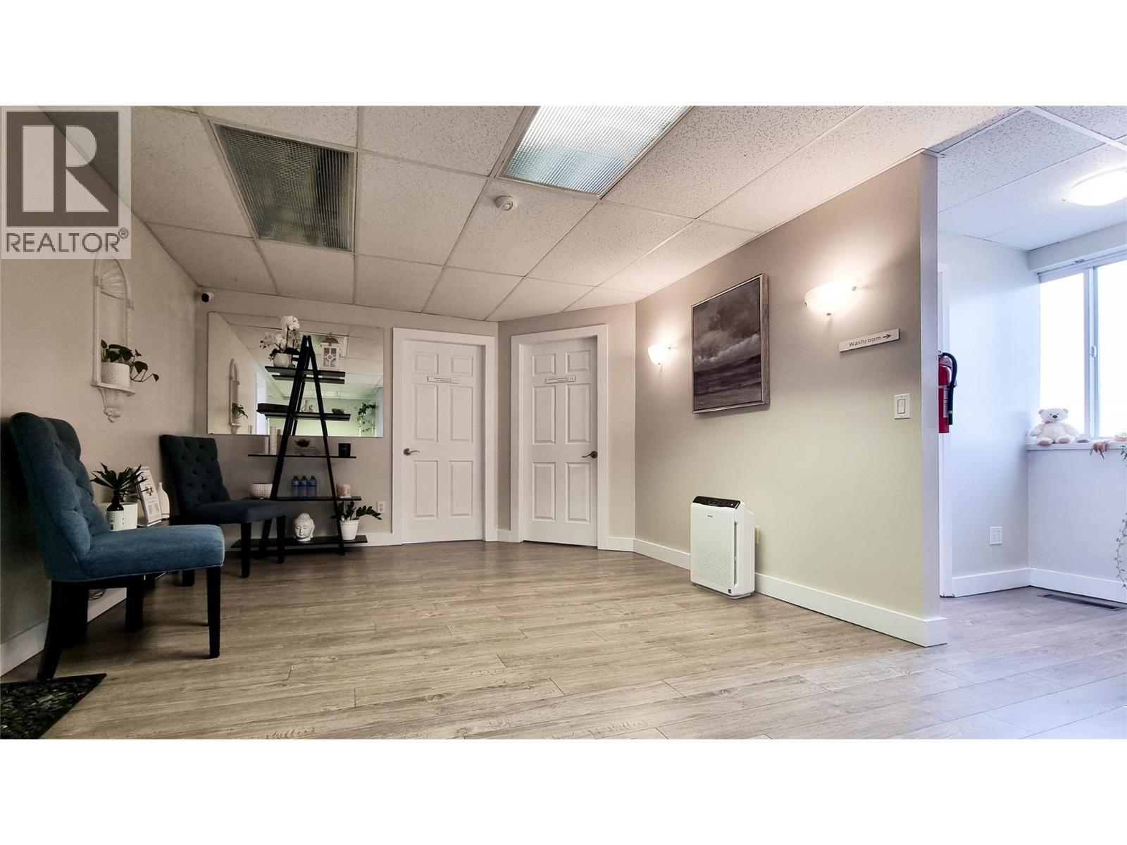 1607 Ellis Street. Kelowna, British Columbia