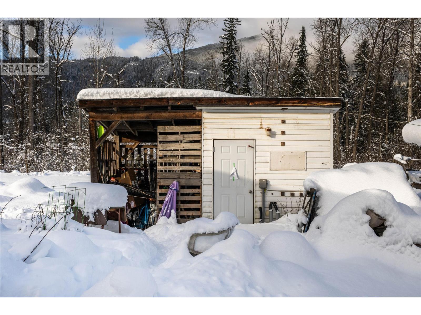 3643 Malakwa Road. Malakwa, British Columbia