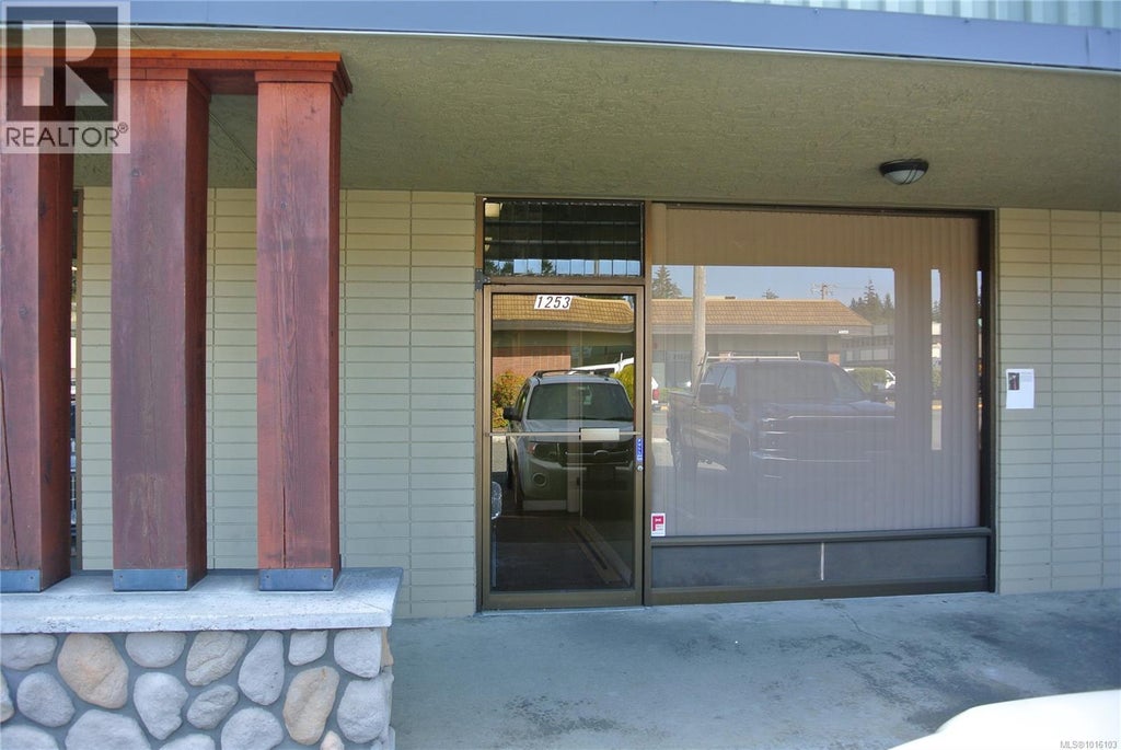 1253 Ironwood St, Campbell River