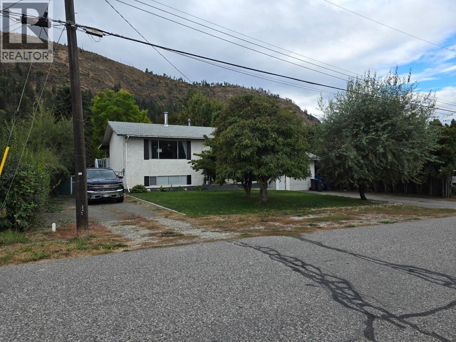 2606 Applewood Road. West Kelowna, British Columbia