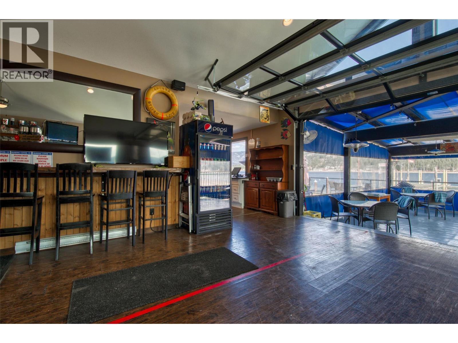 2886 Marine Drive. Blind Bay, British Columbia