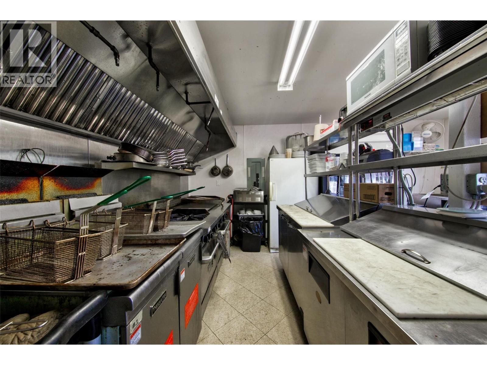 2886 Marine Drive. Blind Bay, British Columbia