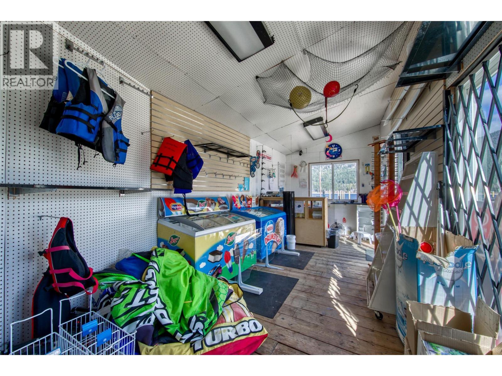 2886 Marine Drive. Blind Bay, British Columbia