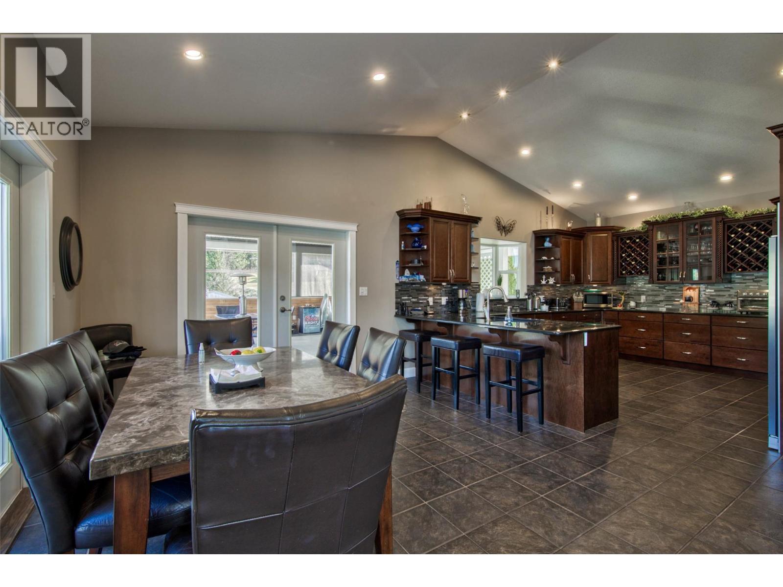 2886 Marine Drive. Blind Bay, British Columbia