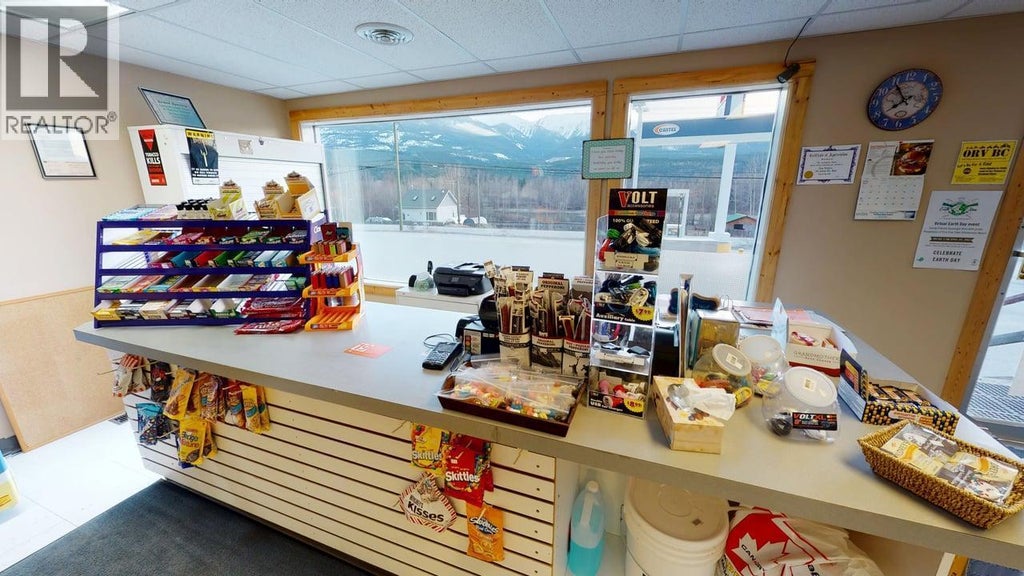 747 Nicholson Road, Golden