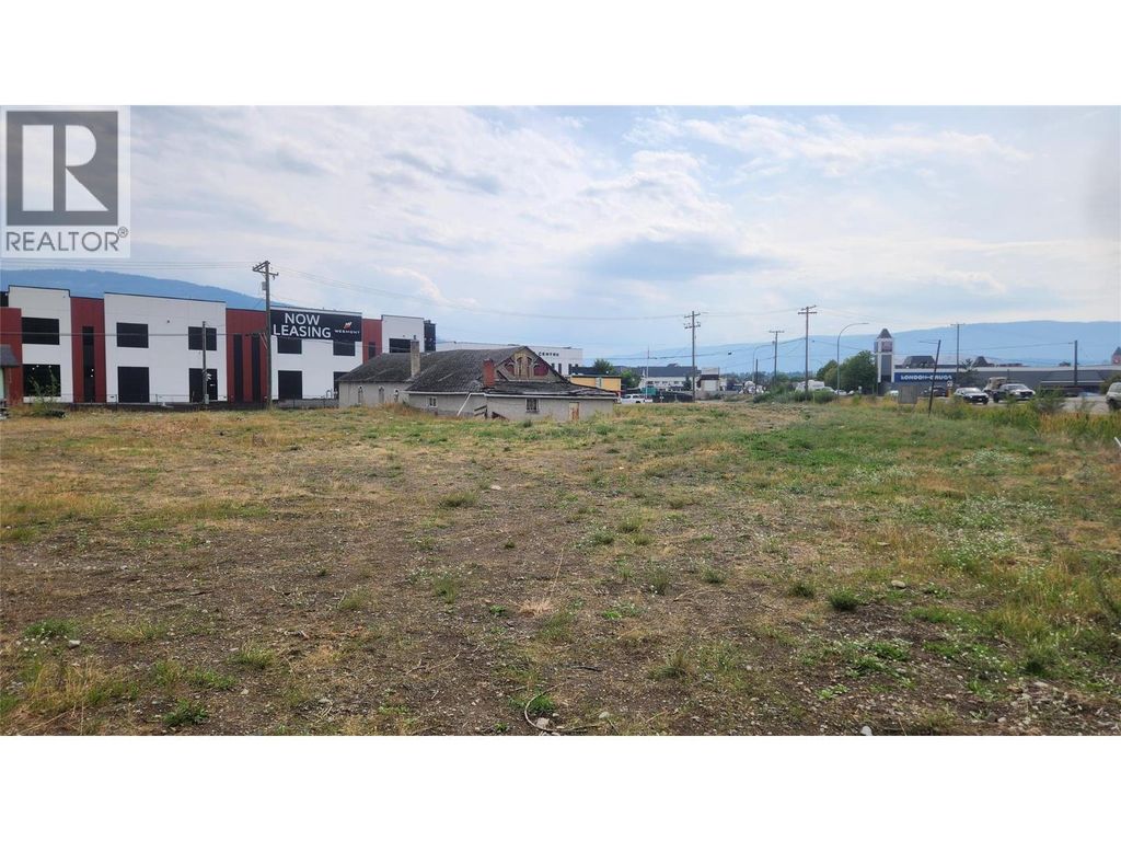 4600 4604 34 Street, Vernon