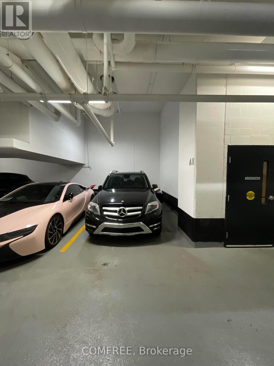 81 Wellesley Street E, Toronto (church-Yonge Corridor)