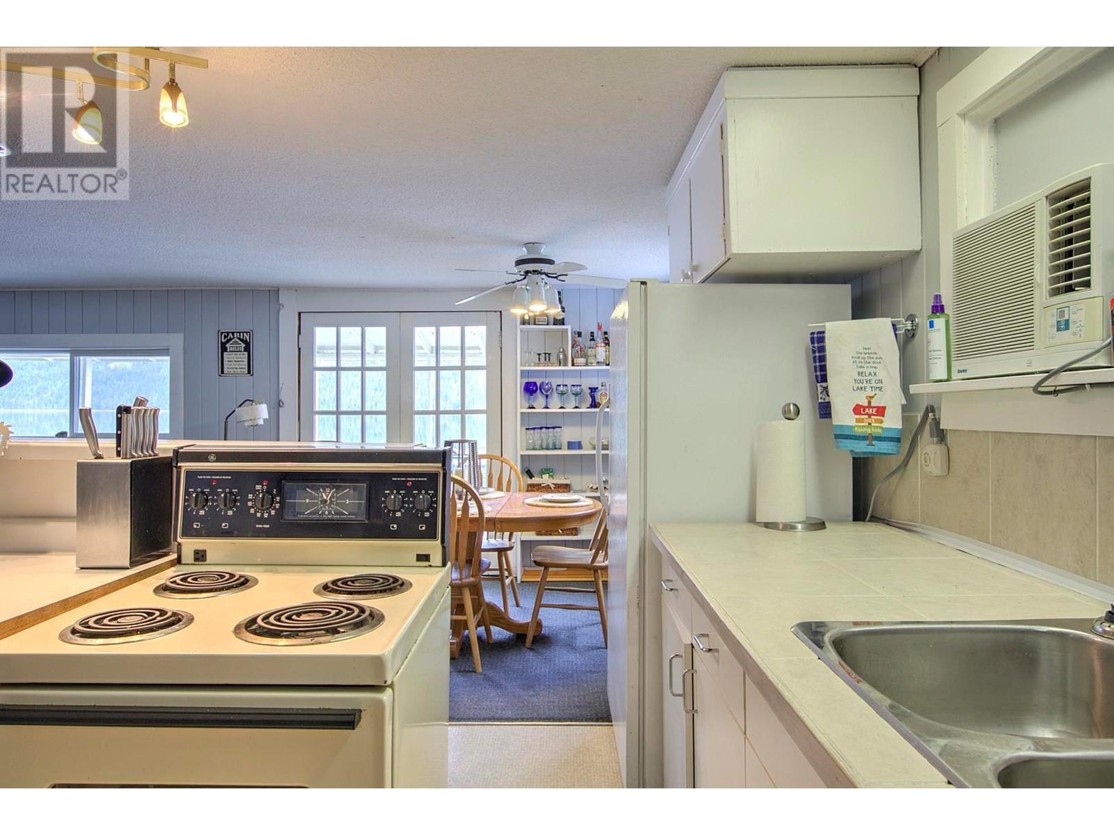 3602 Mabel Lake Road Unit# 5. Lumby, British Columbia