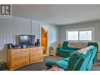 3602 Mabel Lake Road Unit# 5. Lumby, British Columbia