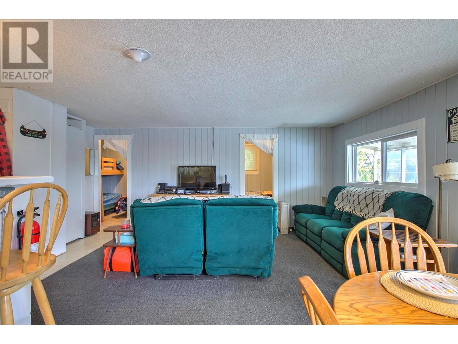 3602 Mabel Lake Road Unit# 5. Lumby, British Columbia