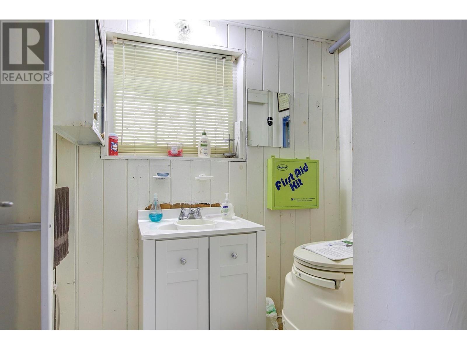 3602 Mabel Lake Road Unit# 5. Lumby, British Columbia