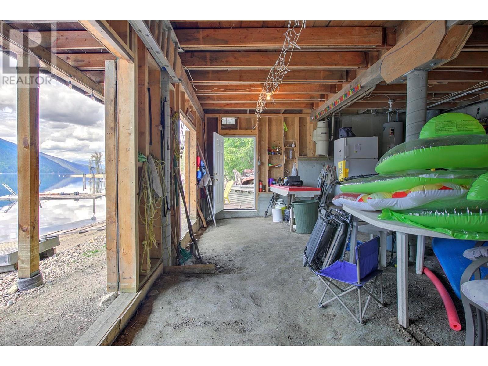 3602 Mabel Lake Road Unit# 5. Lumby, British Columbia