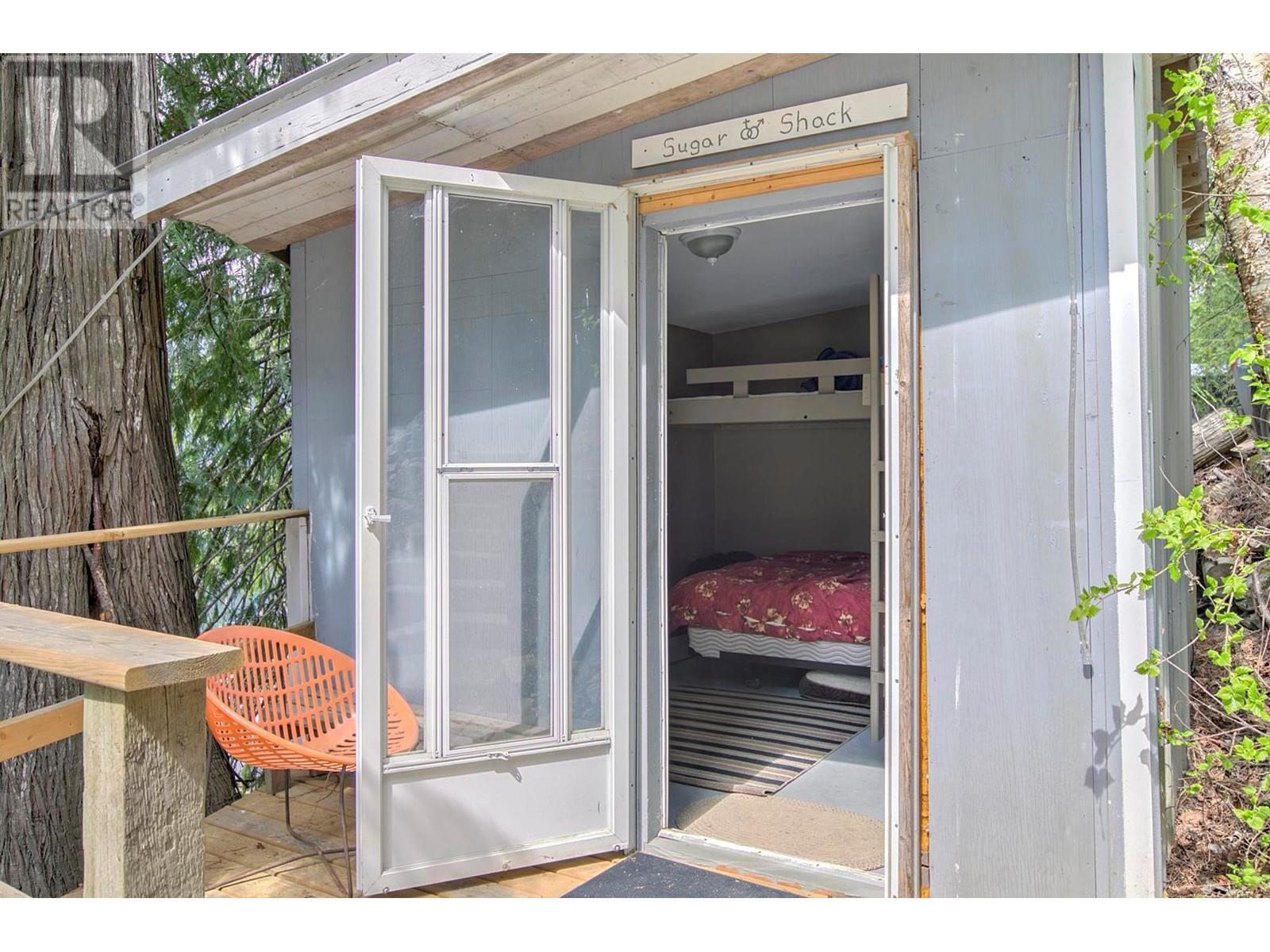 3602 Mabel Lake Road Unit# 5. Lumby, British Columbia