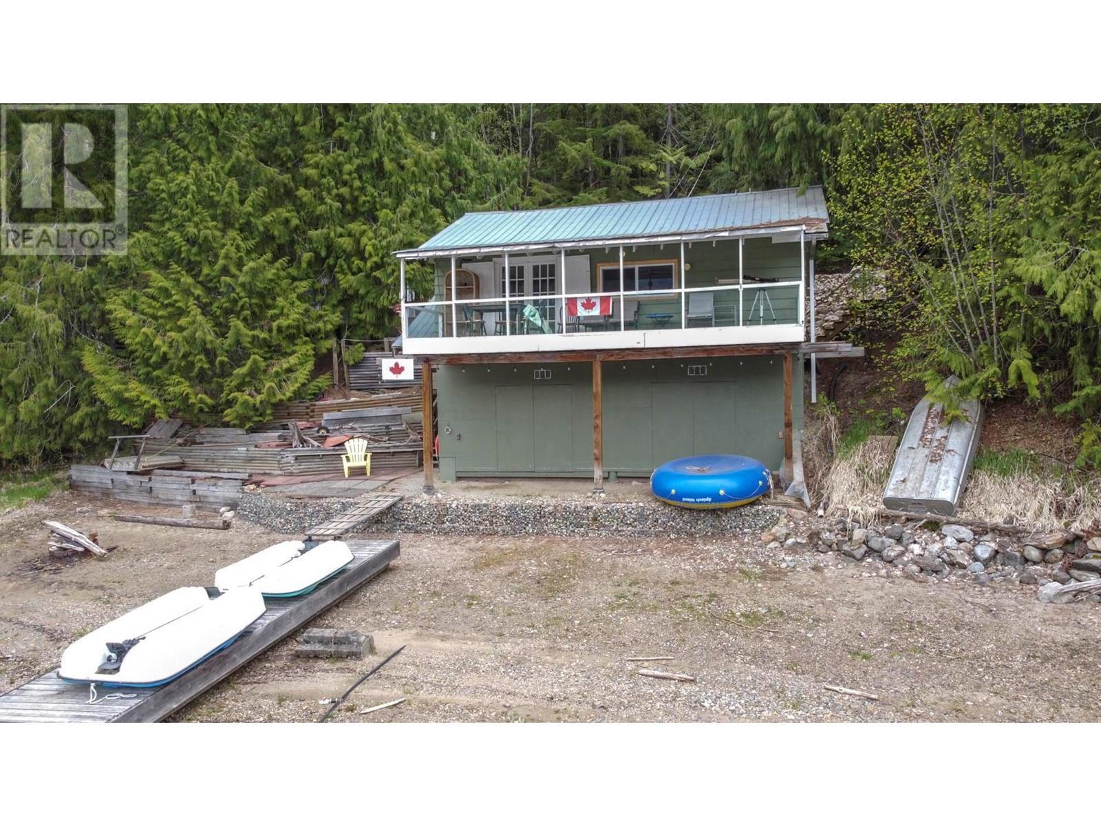 3602 Mabel Lake Road Unit# 5. Lumby, British Columbia