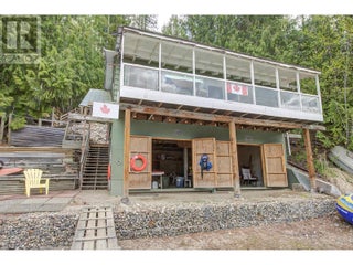 3602 Mabel Lake Road Unit# 5. Lumby, British Columbia